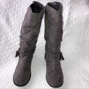 Spring lightweight boots